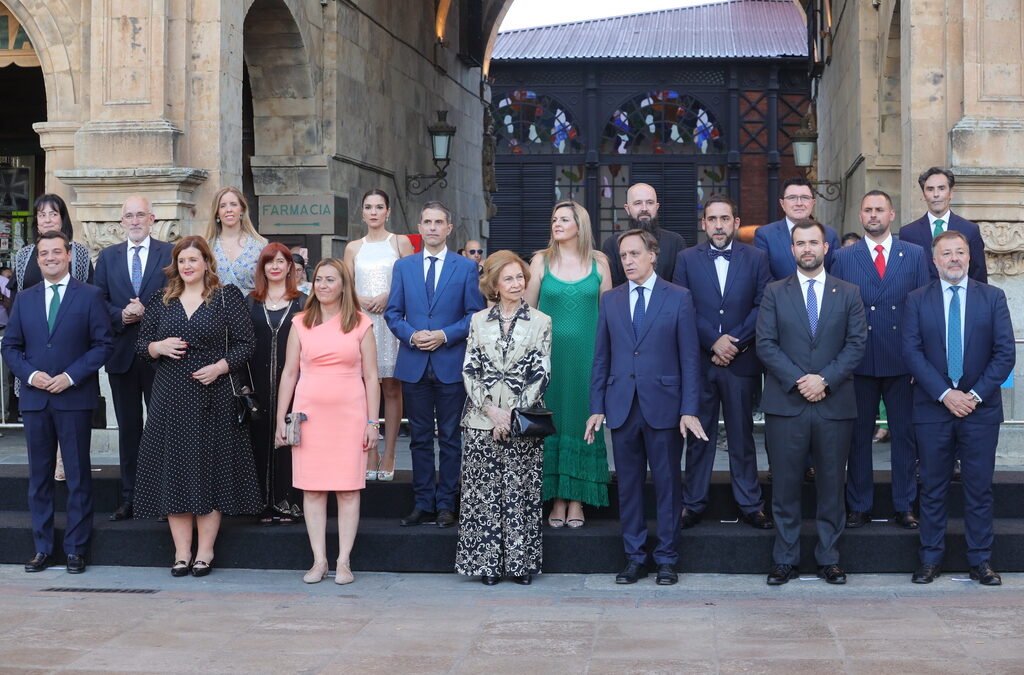 Éxito del concierto presidido por la Reina Sofía en la Plaza Mayor Salamanca