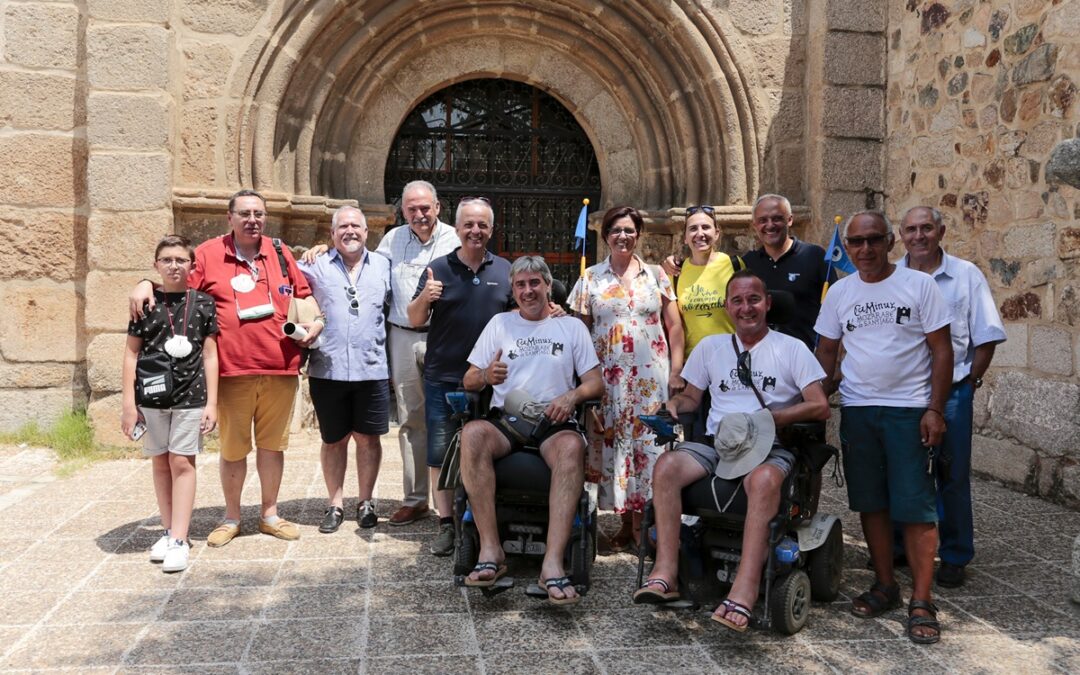 Llega a Mérida la primera expedición en el mundo en recorrer la Ruta Mozárabe del Camino de Santiago en silla de ruedas