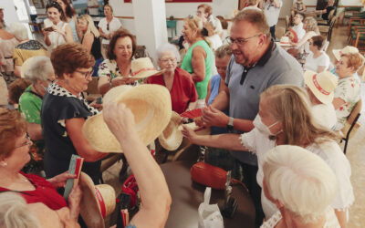 Continúan los actos previos a la Feria con la entrega de trofeos en el Hogar de Mayores Calvario