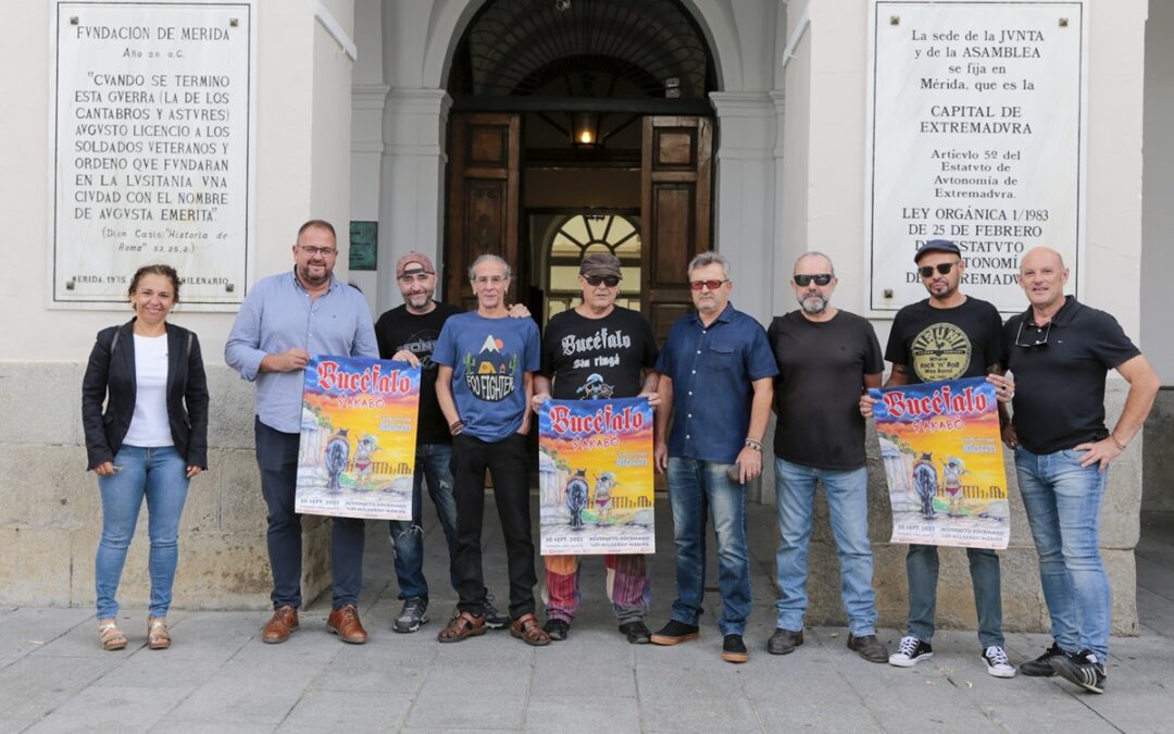 «Bucéfalo» dice adiós a sus cuarenta años de música con un concierto homenaje en Los Milagros