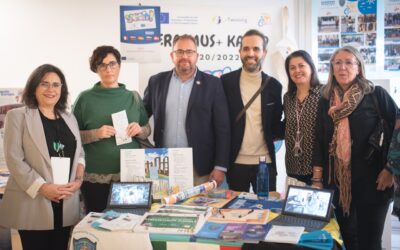 Más de 400 docentes se dan cita en Mérida en la jornada “Educar sin fronteras” que analizan la internacionalización de los centros educativos