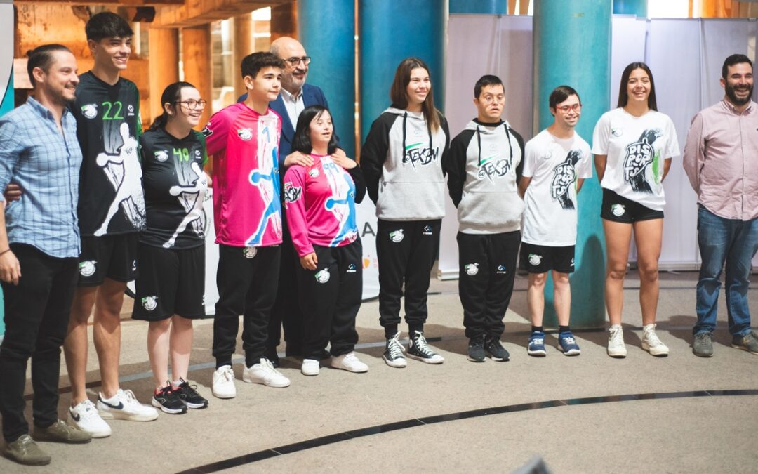 Mérida Disports diseña las nuevas equipaciones de las selecciones extremeñas que participarán en la Copa de España de Balonmano