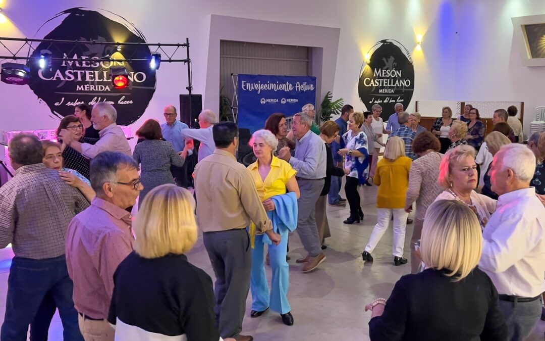 Los bailes de mayores se celebran este domingo en el Museo Abierto