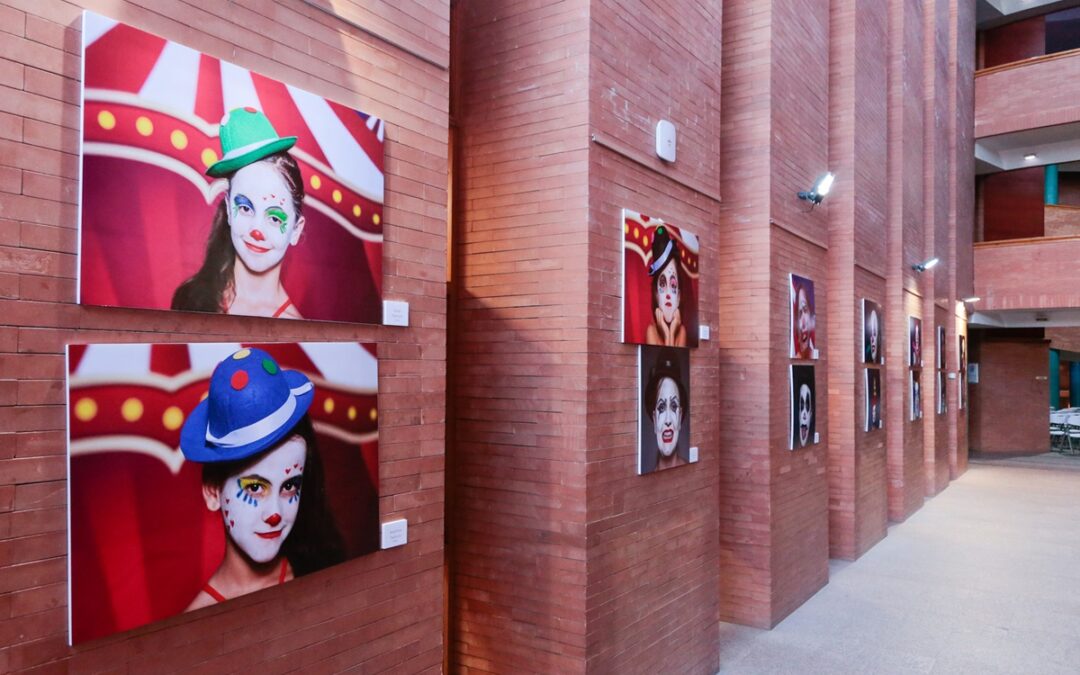 «Polichinelas», fotografías de Salvador Heredia, en el Centro Cultural Alcazaba