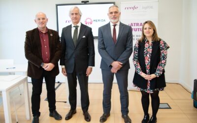 El Ayuntamiento y Renfe firman un protocolo para impulsar la capacitación tecnológica de mujeres y contribuir a su desarrollo profesional