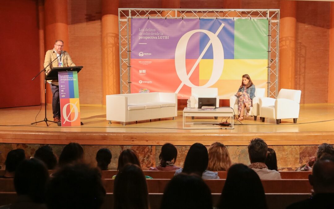El Centro Cultural Alcazaba acoge la jornada sobre los delitos de odio desde la perspectiva LGTBI