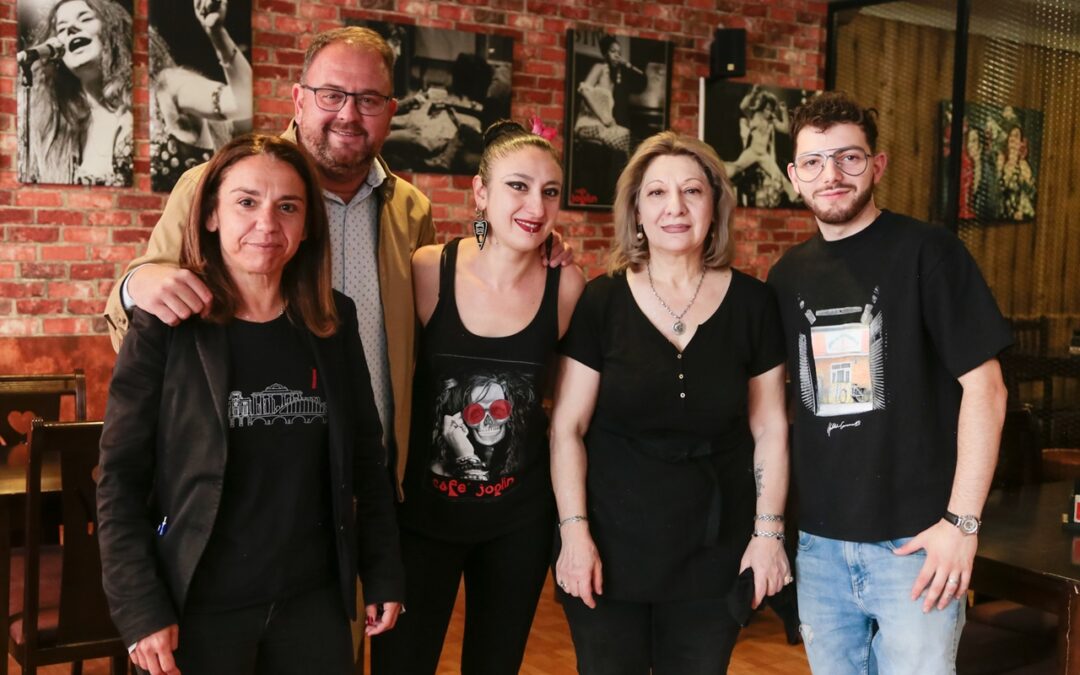 El alcalde visita los nuevos establecimientos de Juan Díaz y Ani Simonyan que reabren en Mérida generando nuevos empleos y con locales totalmente reformados