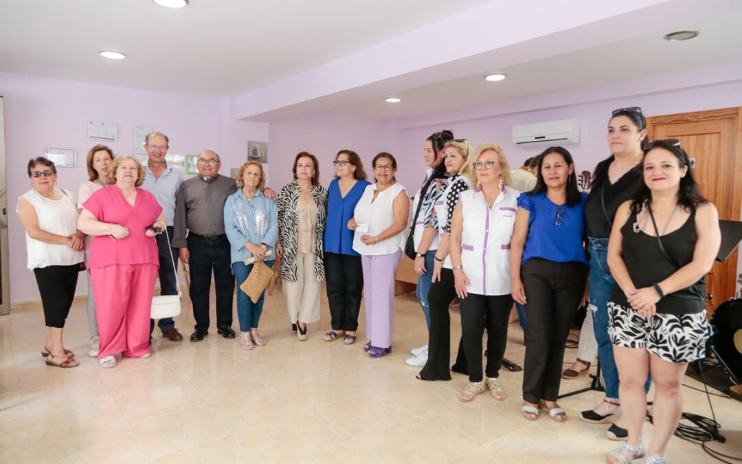 La Asociación de Costureras San Vicente de Paúl abre un taller que ofrecerá formación y todo tipo de servicios relacionados con el corte y confección, arreglos, diseño y patronaje