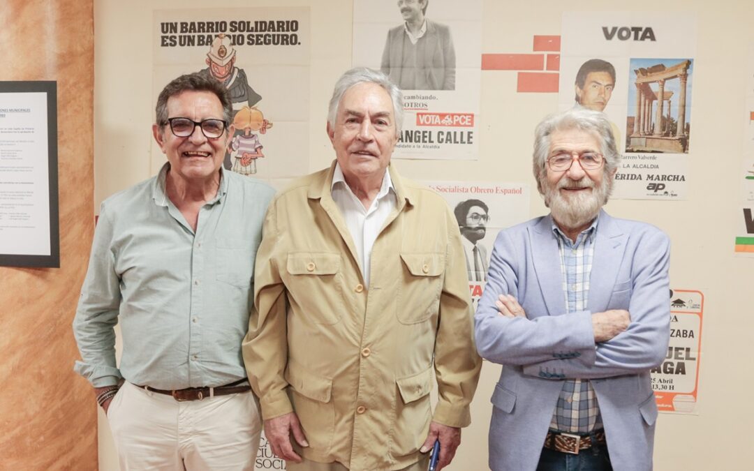 El Archivo Histórico reúne en una exposición los carteles electorales de las primeras elecciones en democracia