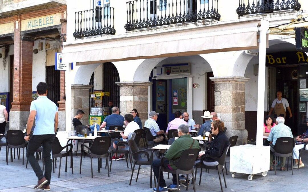Publicado el decreto de ampliación del horario de terrazas y veladores durante los meses de verano