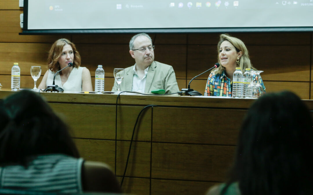La delegada de Igualdad de Género subraya que las mujeres son “las grandes olvidadas de los textos clásicos, pero Mérida es una excepción” en la presentación del VI Encuentro de Creadoras Escénicas organizado por el Festival de Teatro