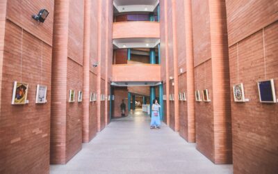 Mérida acoge la muestra “[30×30] Viaje ilustrado de las Universidades Populares”