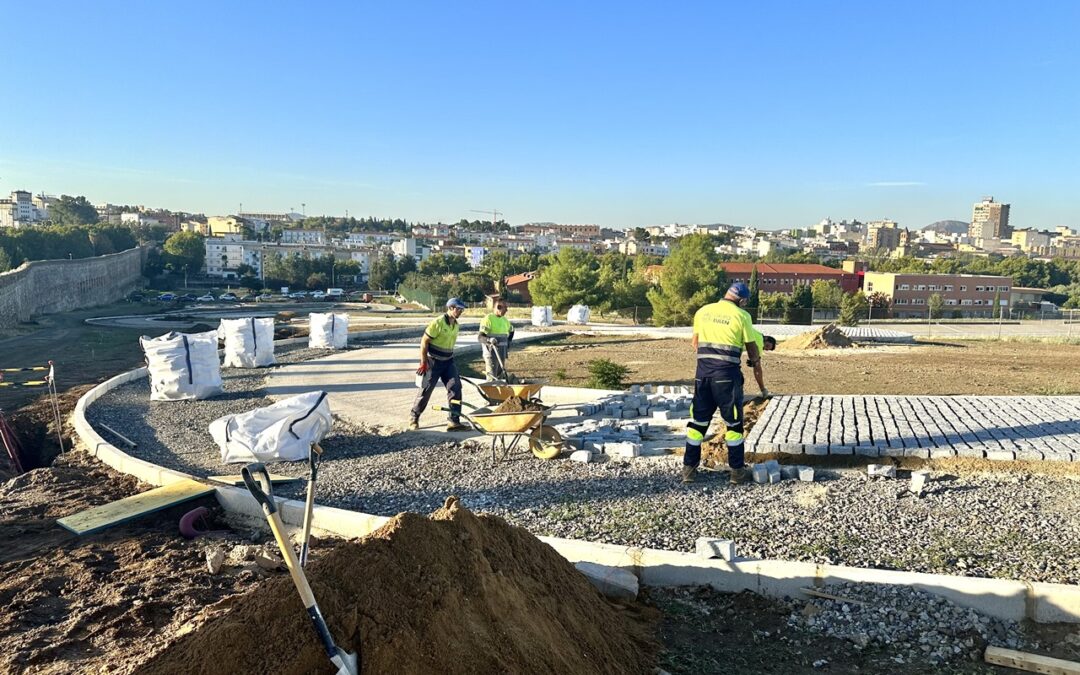 Avanzan los trabajos en el parque del Acueducto de San Lázaro que se convertirá en un gran espacio cultural