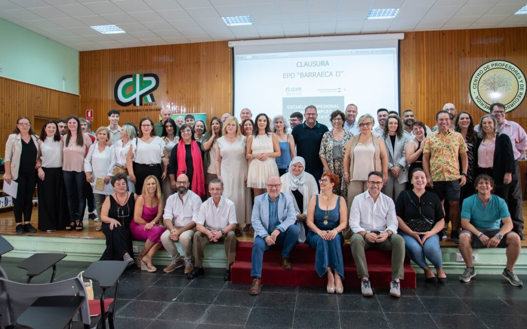 42 alumnos y alumnas culminan las tres especialidades de la Escuela Profesional Barraeca II