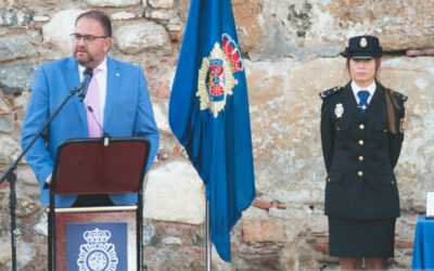 El alcalde, Antonio Rodríguez Osuna, propone que el próximo año, el 200 aniversario de la creación del cuerpo de Policía Nacional se celebre en el Teatro Romano de Mérida