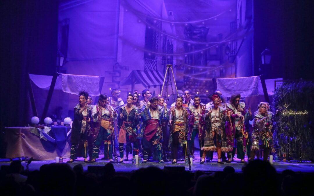 El próximo mes de diciembre se celebrará el sorteo que determinará el orden de actuación de las 23 agrupaciones adultas y las 4 juveniles que se han inscrito el Concurso de Agrupaciones del Carnaval 2024