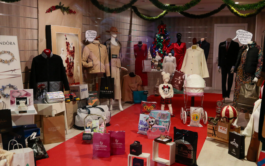 La Asociación de Comerciantes vuelve a sortear, por sexto año consecutivo, su macrocesta con regalos por importe de 3.500 euros