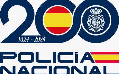 La fachada del Ayuntamiento, la fuente de la plaza y los monumentos se iluminan el sábado en color azul con motivo del bicentenario de la Policía Nacional