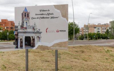 Las entradas a la ciudad ya lucen paneles de bienvenida a la ciudad de Mérida “Cuna del Cristianismo Hispano” con motivo del Año Jubilar