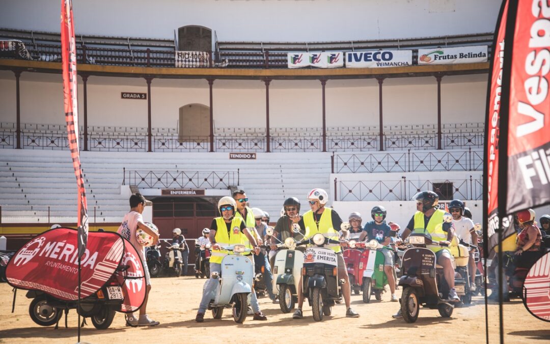 Este fin de semana los amantes de la Vespa podrán realizar una ruta nocturna por el patrimonio de la ciudad de la mano del club Vespa Emérita
