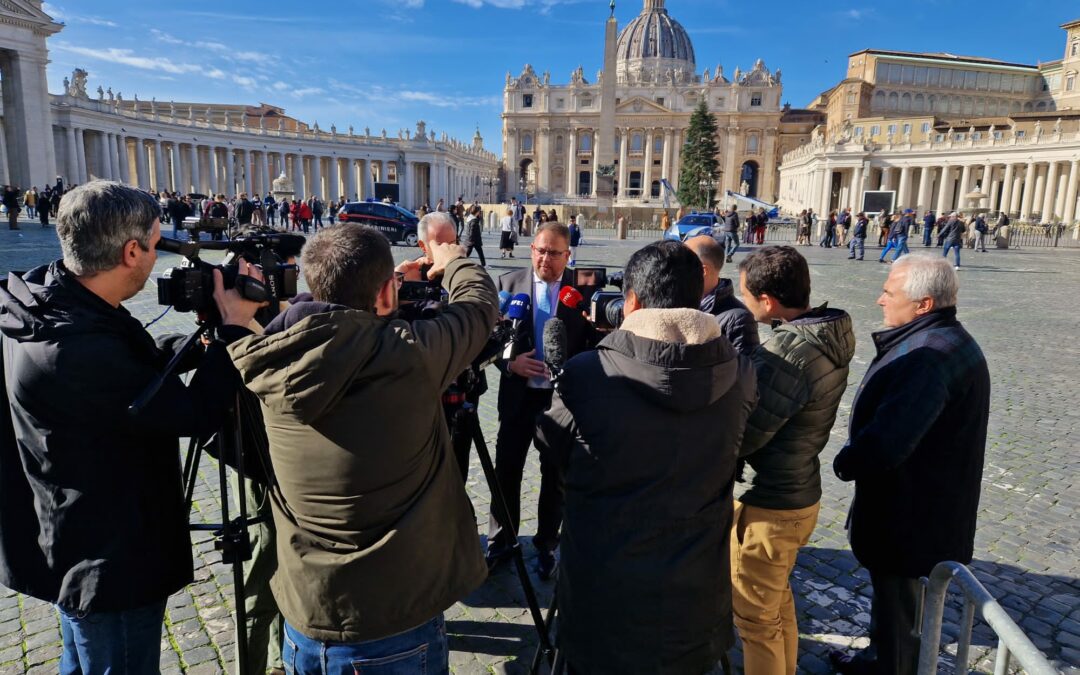 El alcalde de Mérida y el resto de alcaldes y alcaldesas de las Ciudades Patrimonio de la Humanidad de España serán recibidos por el Papa Francisco con motivo del 30 aniversario del Grupo