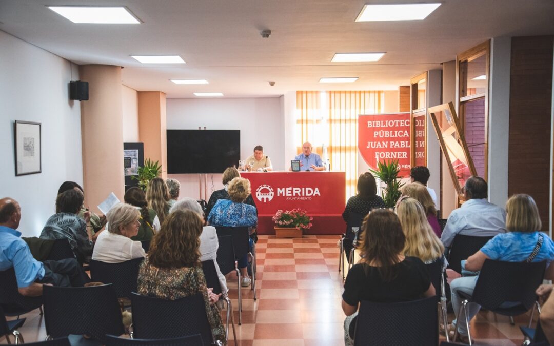 Isabel Martín Ruiz y Juan José Ramón Vicente presentan sus libros en el Centro Cultural Alcazaba