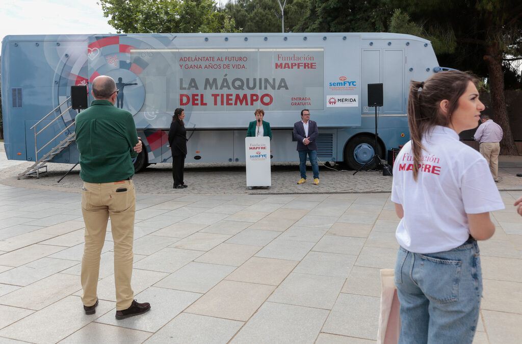 Fundación mapfre presenta en Mérida ‘La maquina del tiempo’, una iniciativa para ganar años de vida a través de la adopción de hábitos saludables
