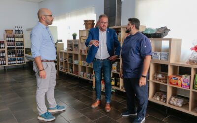 El Alcalde visita La d´Expensa que ofrece menús diarios para llevar y productos gourmet