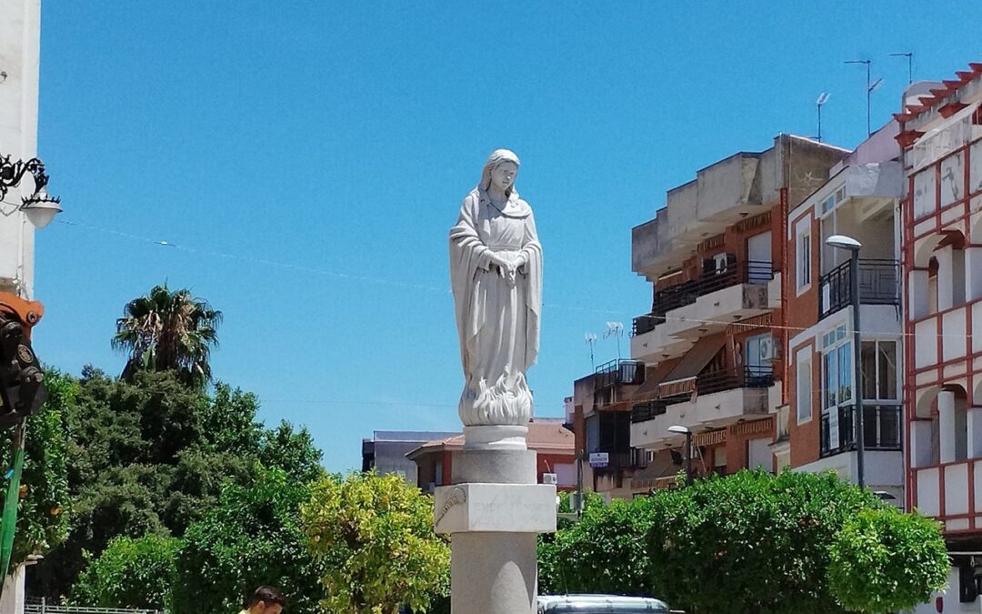 La escultura de Santa Eulalia del emeritense Eduardo Zancada preside la Puerta de la Villa donde también se ubicará el mural con motivo del Año Jubilar