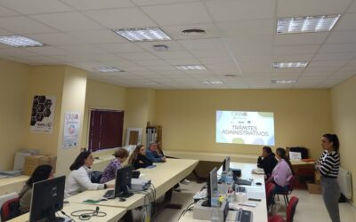 El programa Crisol imparte un taller para facilitar el acceso a los trámites administrativos más cotidianos